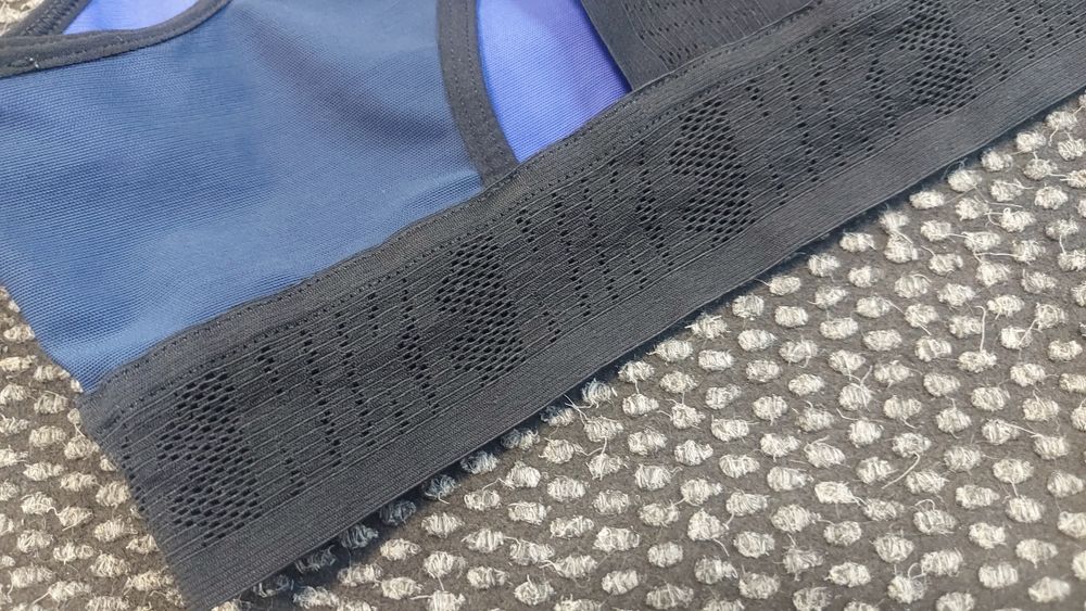 Nike dri fit adv бюстие XS i M