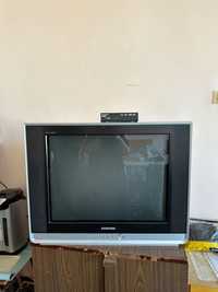 Продается старый телевизор вместе с приставкой
