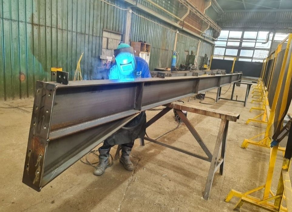 Confectionam structuri metalice in ateliere cu sudori profesionisti si