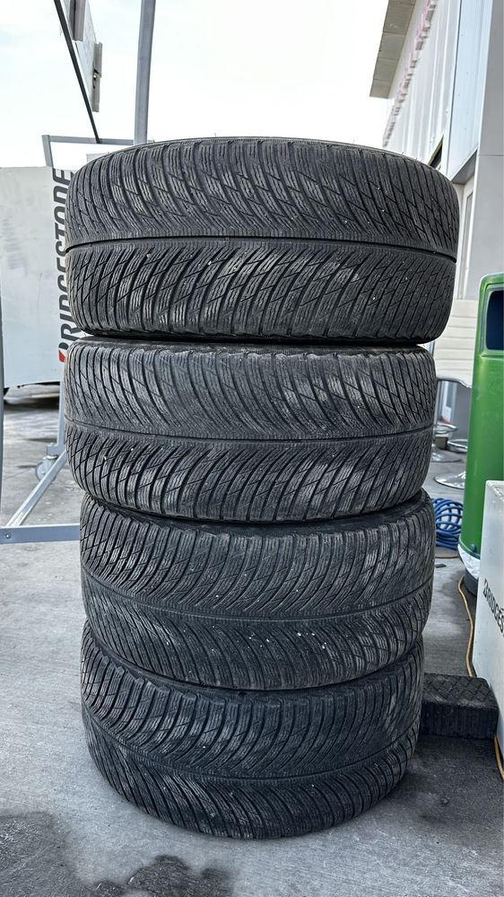 265/40/19 MICHELIN