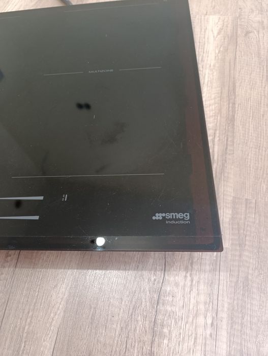 Керамичен плот (котлон) за вграждане Smeg - Induction