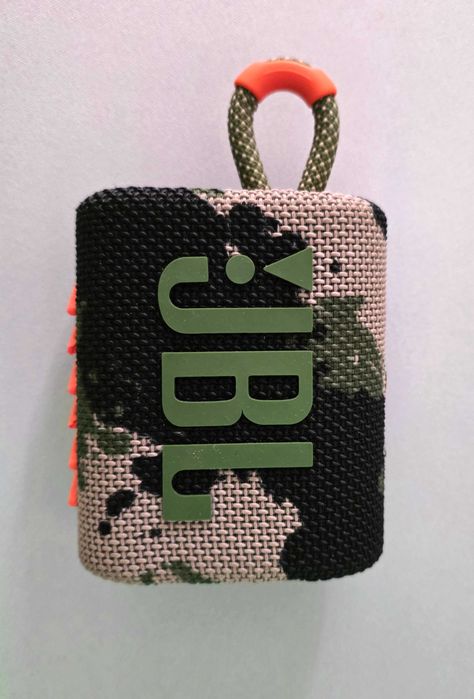 Продава се JBL GO3