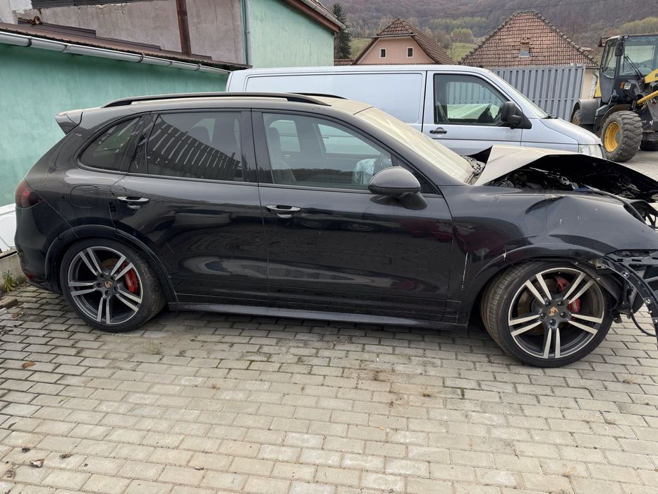 Porsche Cayenne 4.2 diesel