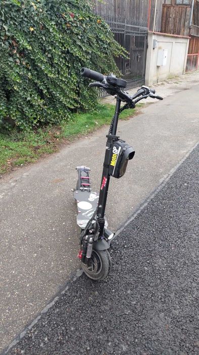 Trotinetă electrică 2000W 70km/h impecabilă