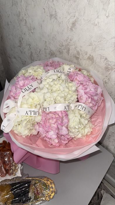 Кеше келген,королевский гортензии.9штук средний большой букет