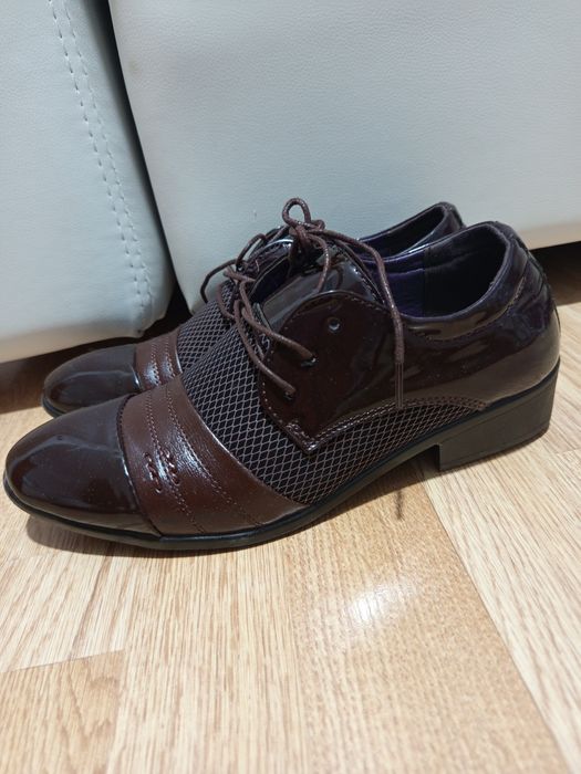 Туфли мужские лакированные 39 размер новые