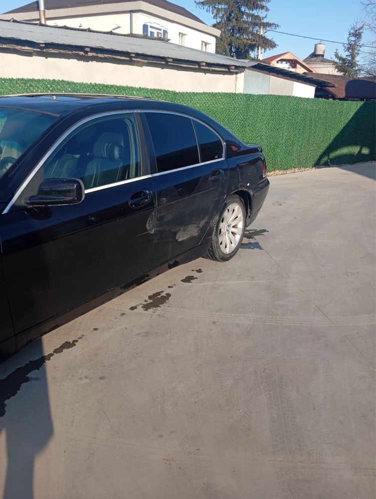 Vand sau o dau intreaga pentru dezmembrari..cutie motor in stare ok
