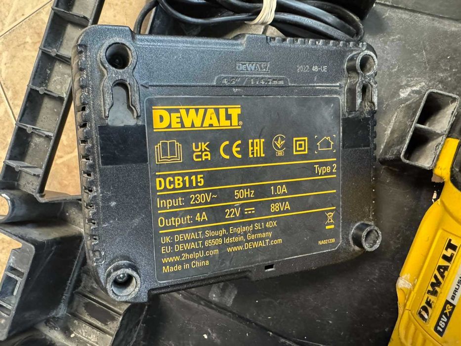 Акумулаторен перфоратор DeWALT DCH133