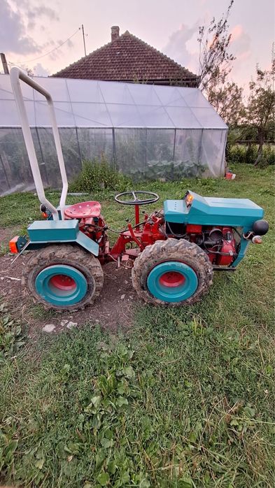 Tractor articulat Tomo Vikovic 4x4 18cp