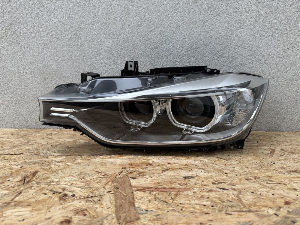 Far stanga BMW Seria3 F30 F31 Xenon Original Europa