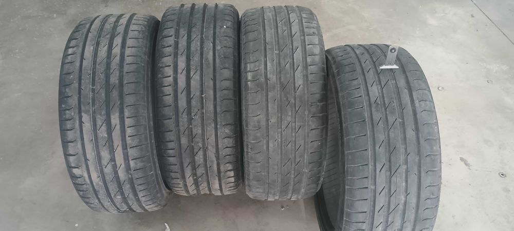 225/40/R18 nokian