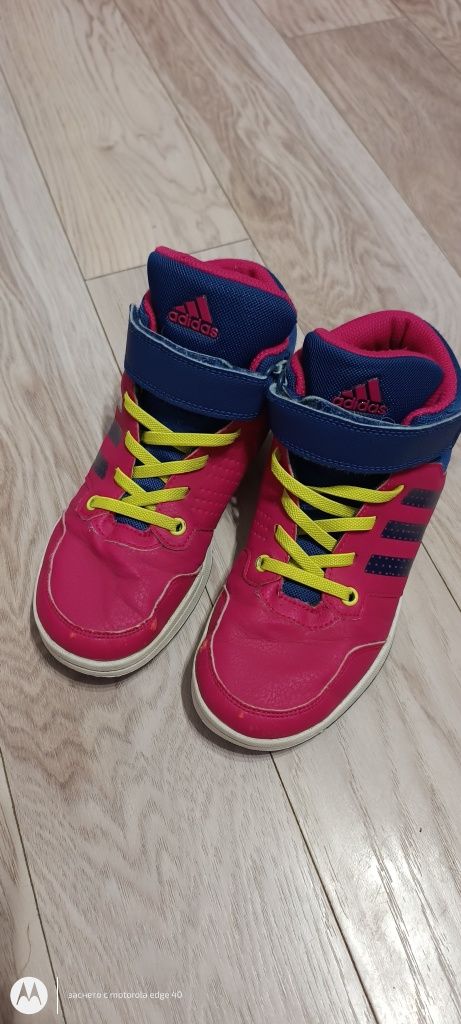 Маратонки Adidas 35 номер