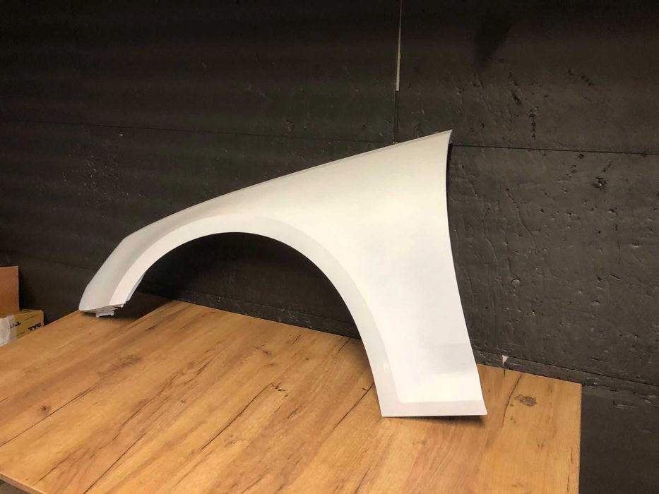 Aripa Fata Stanga Audi A4 B9 An 2015-2019 (LY9C (Alb))