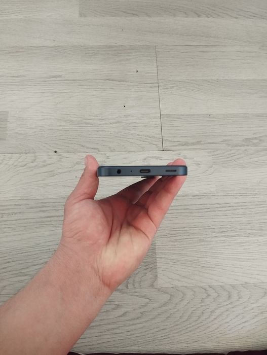 A25 5G 6/128GB ideal xolatda!