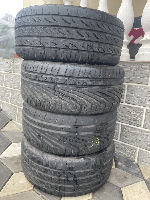 Vand 4 cauciucuri de vara 235 45 R17 in stare buna super oferta