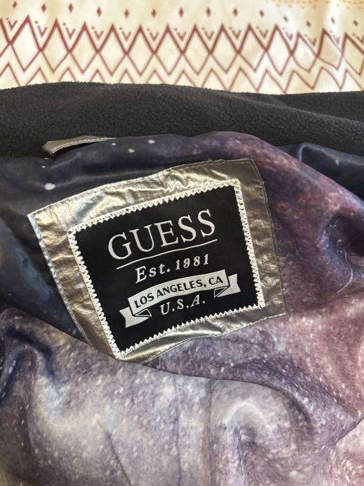 Зимно яке GUESS.