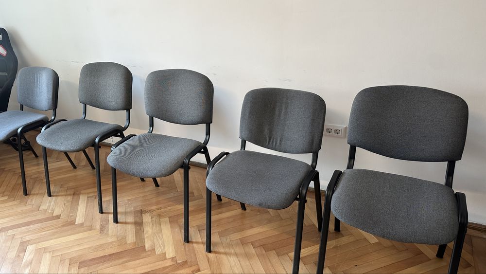 Vand scaune conferinta / sedinte / vizitator