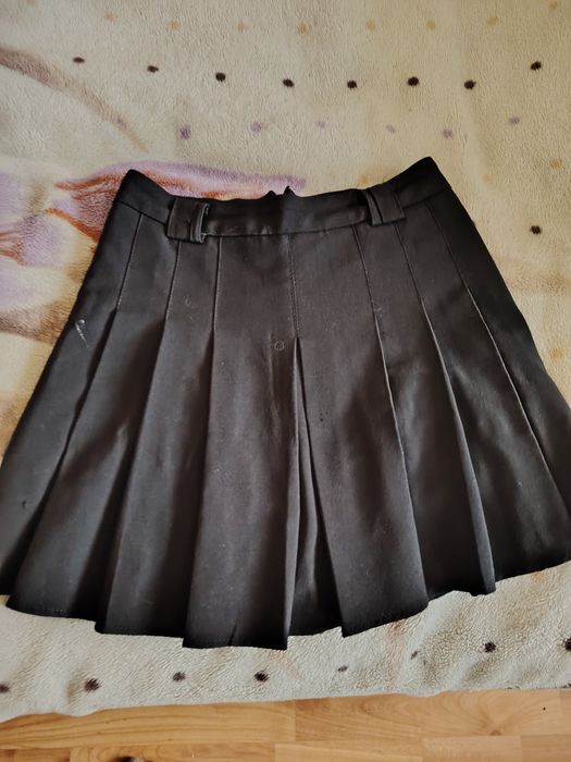 Школьная юбка в черном цвете