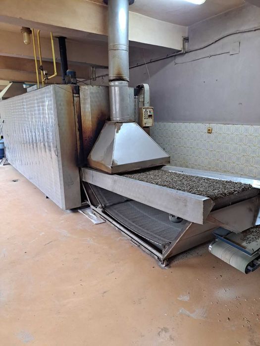 Пекарна машина за ядки и семена.