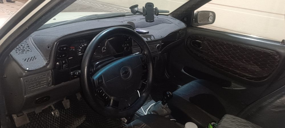 Nexia 1 sons yaxshi holatda