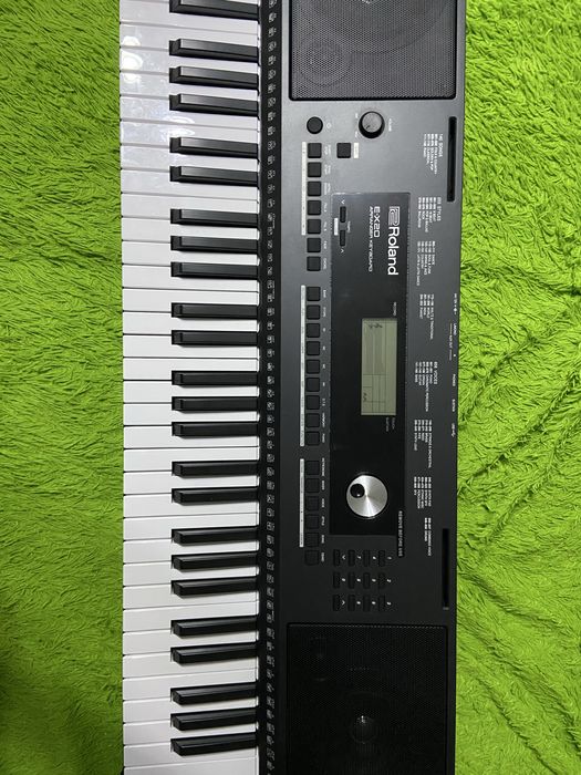 Продам синтезатор Roland ex-20