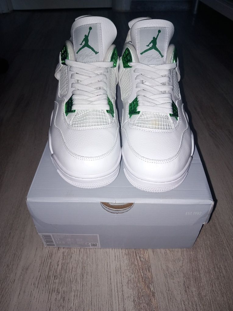 Jordan 4 Metalic Green