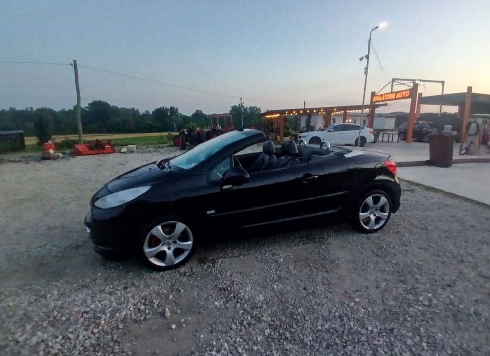 Vând Peugeot 207 CC