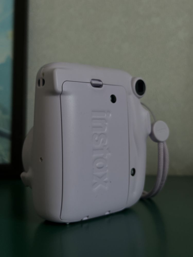 Продам Instax 11 mini