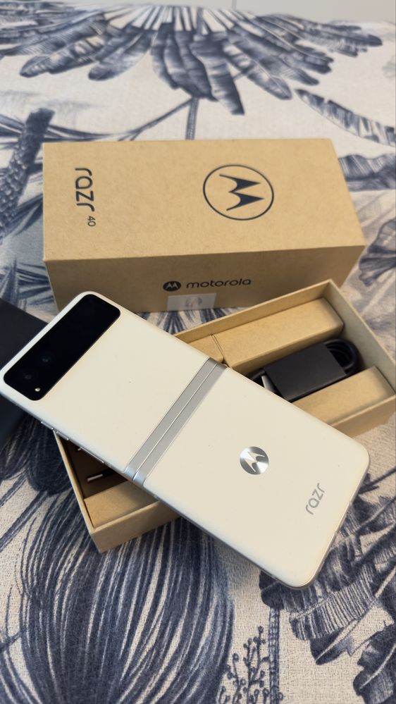 Motorola Razr 40