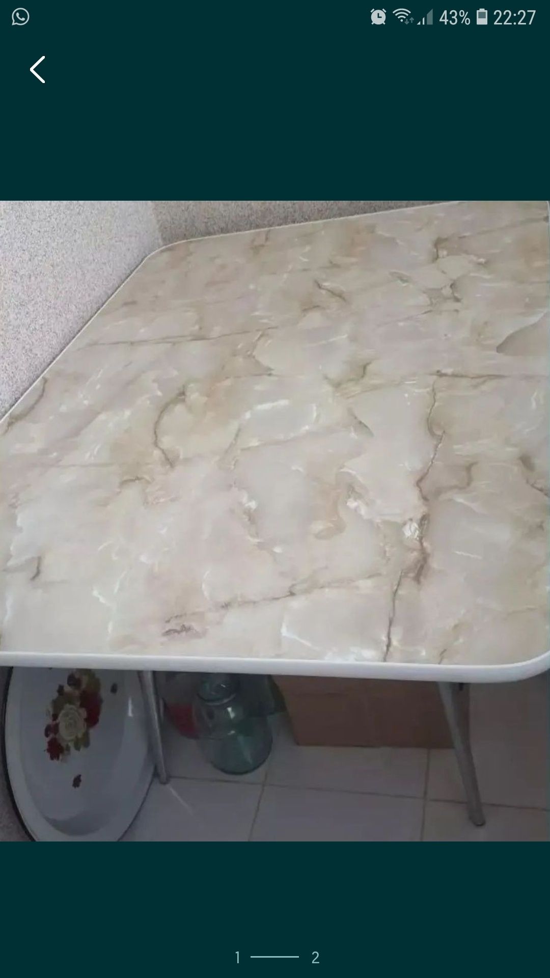 Стол кухонный и 2 табуретки