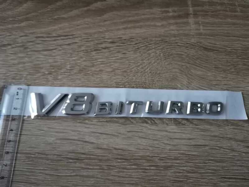 сребристи надписи Mercedes Benz V8 Biturbo
