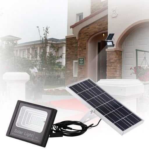 Proiector LED 40W cu panou solar, telecomanda, IP67 si suport perete