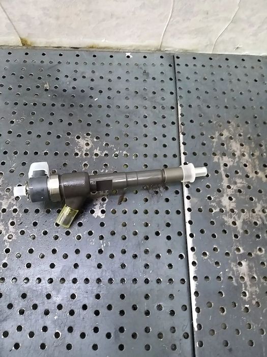 Injector nou 1.3 mjt fiat doblo 0445110083