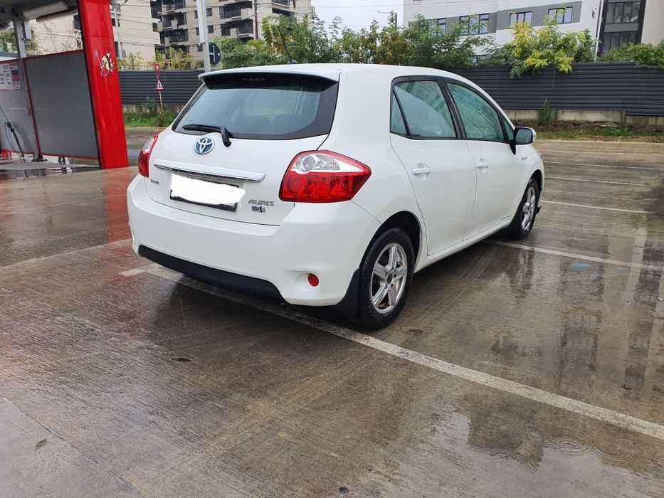 Toyota Auris Hybrid