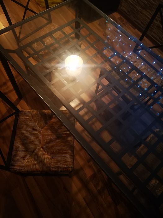 Masa cu scaune ikeea sticla și fier