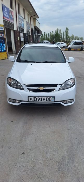 Jentra avtomat faqat arenda vikupkaga beriladi.