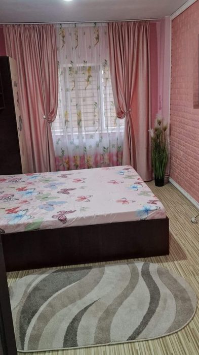 Vând apartament decomandat
