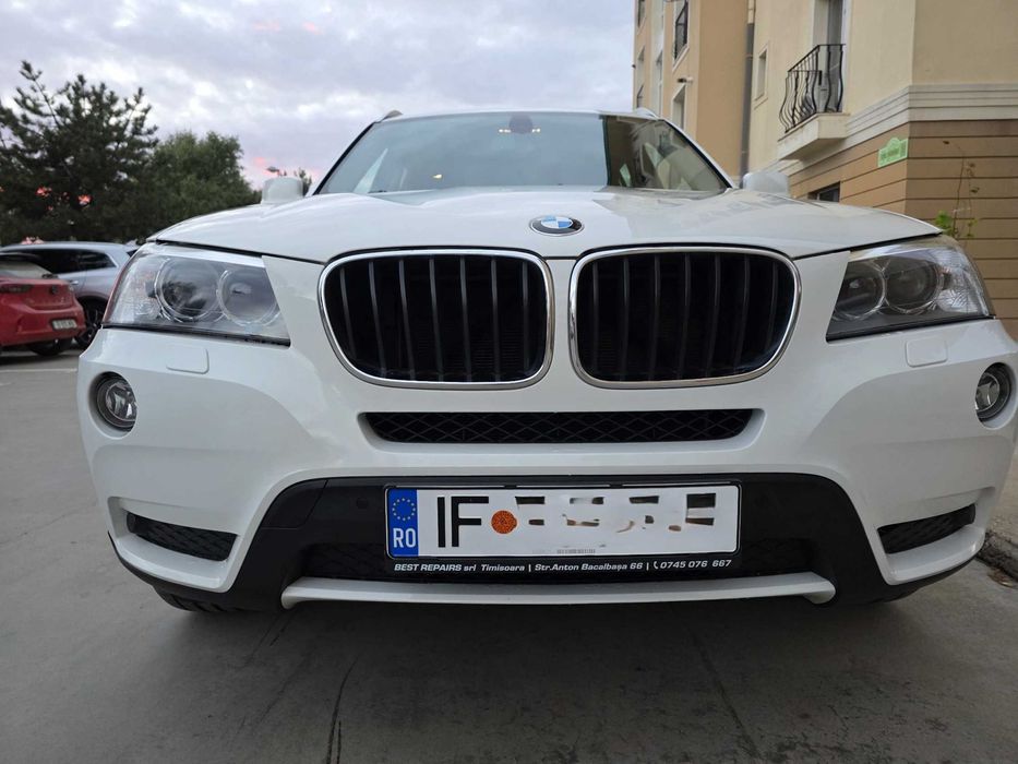 Vand BMW X3 xDrive20d (F25) din 2013 - stare impecabila
