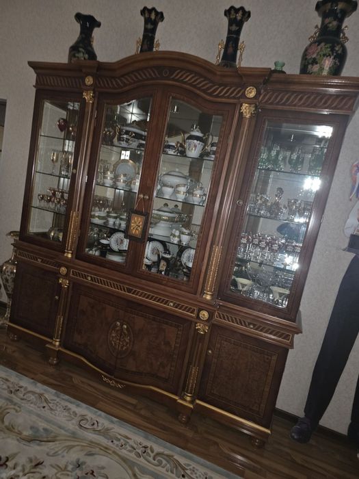 Срочний продам китайск горка камод