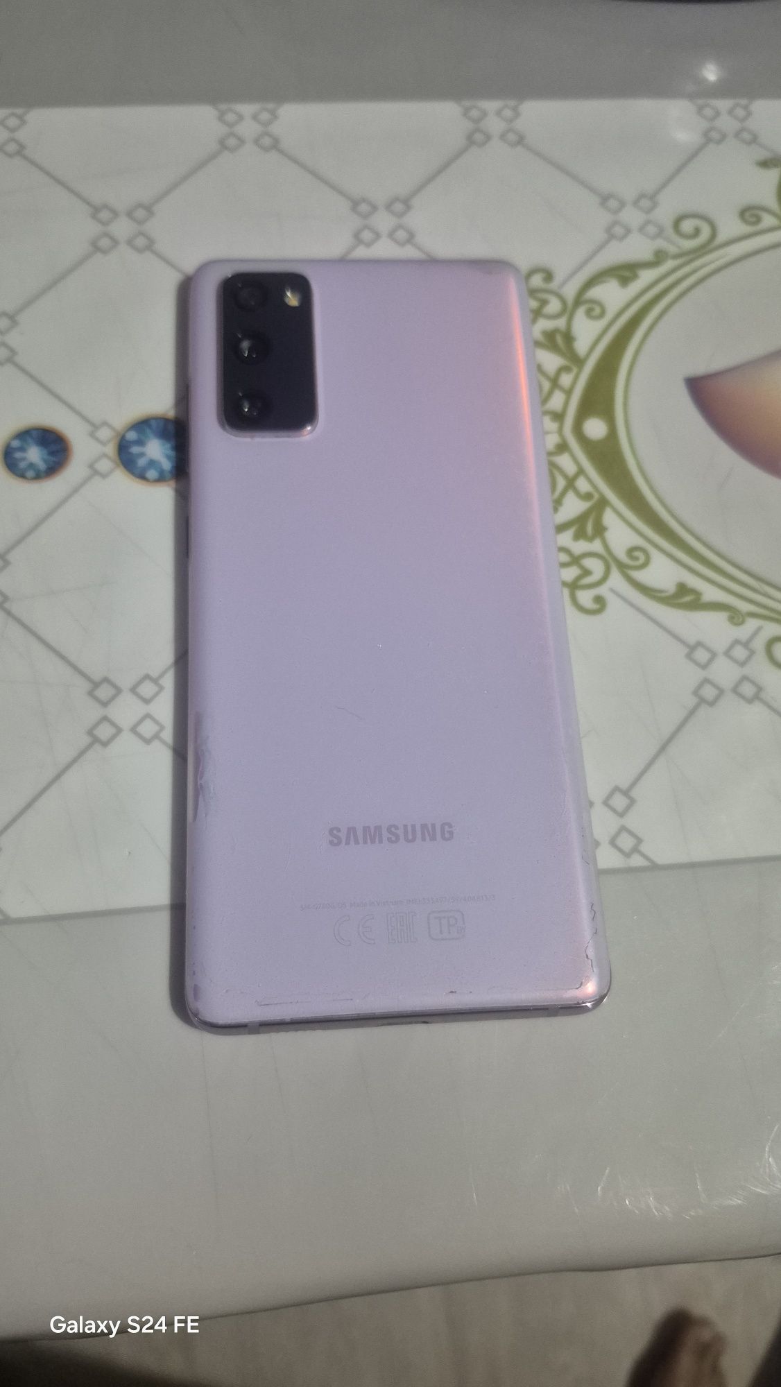 Продам Samsung s20FE