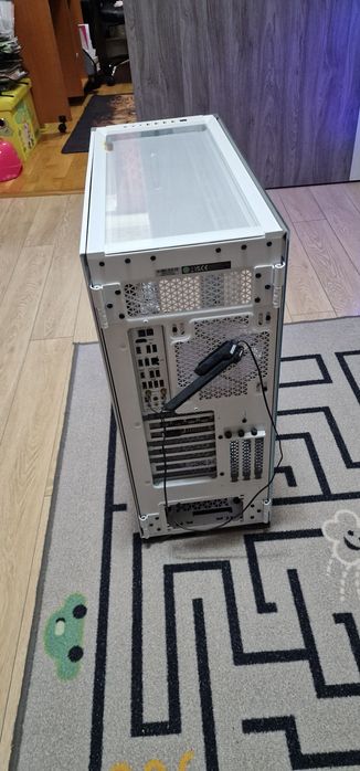 Vand carcasa Corsair 7000x rgb