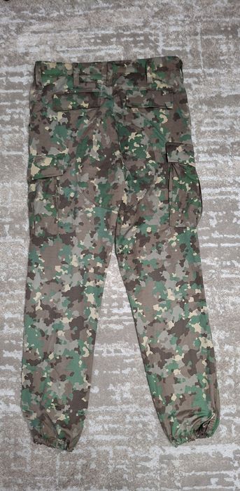 Bocanci si tinuta militara