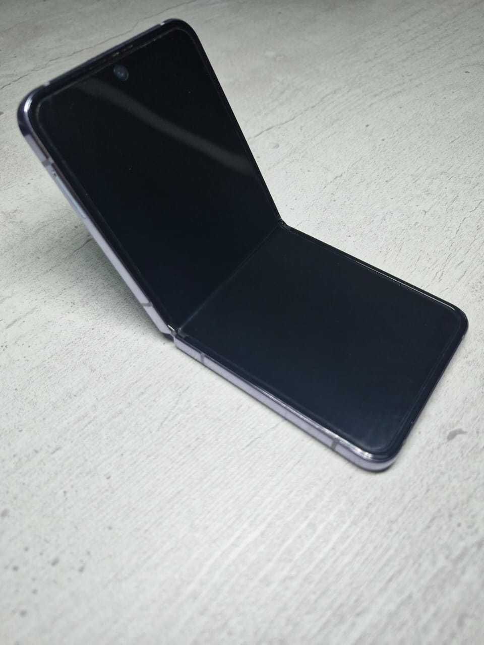 Z flip 4 флагман