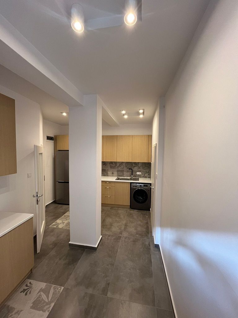 Дава се под наем Офис в София, Изгрев - 65 кв.м за 560 € - Снимка #10