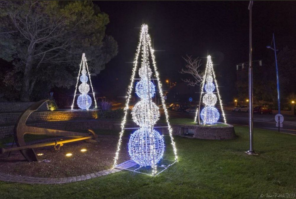 Новогодний олень из первых рук