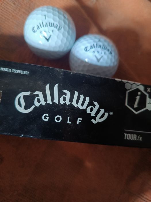 Четири голф топки