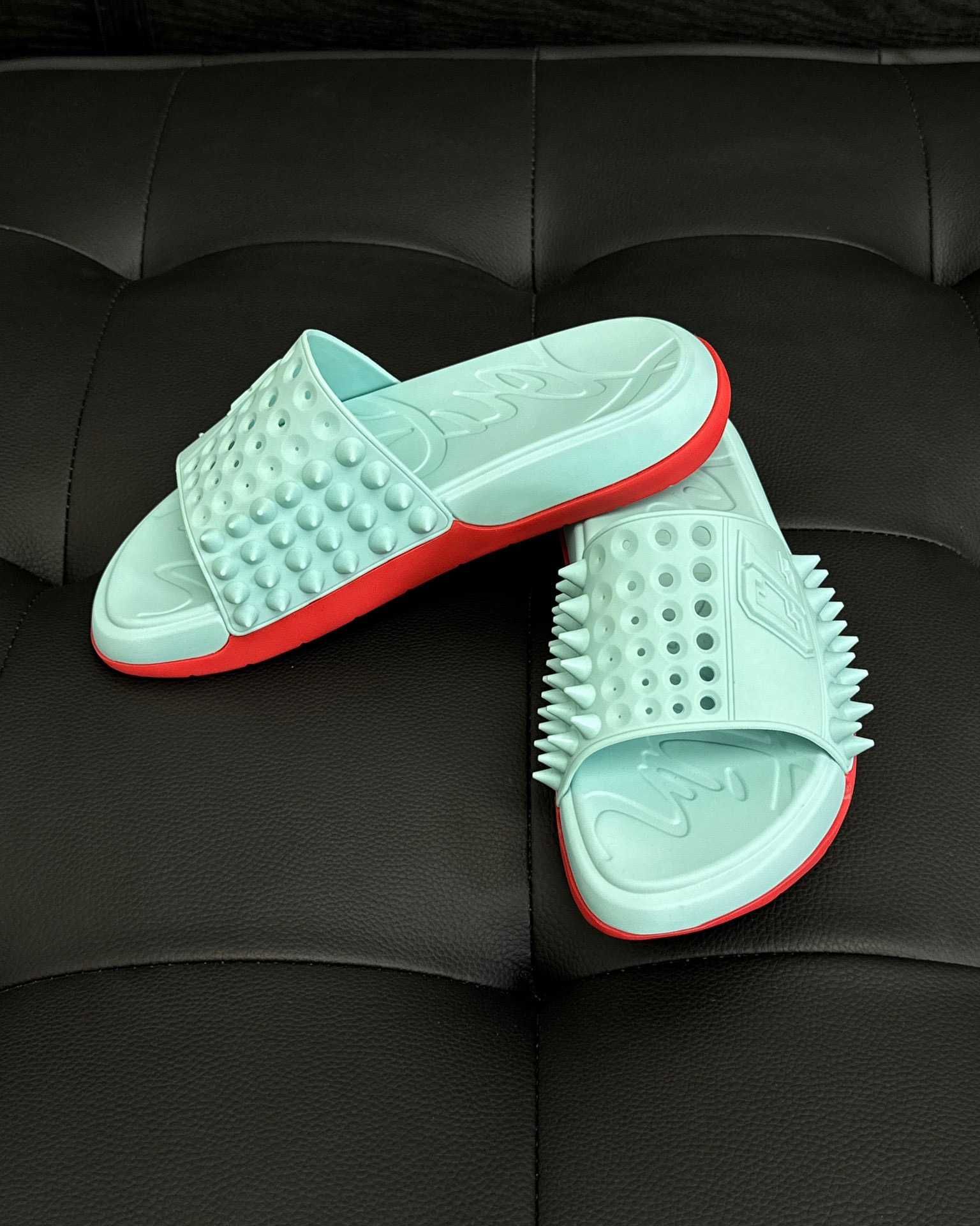Papuci / slapi Louboutin Premium