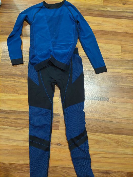 Vand echipament complet schi Wedze impecabil pt baiat 8 - 12 ani