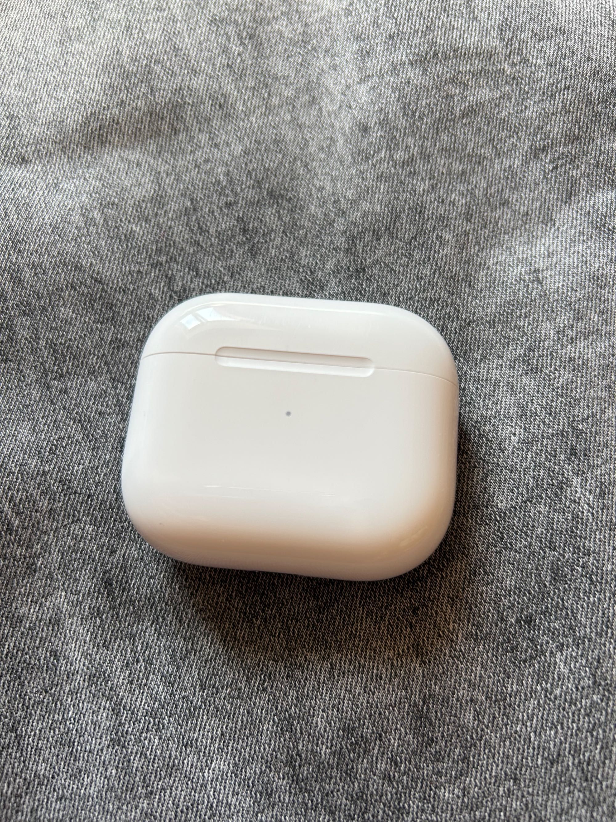 Apple AirPods 3 (Правый Наушник + Кейс)