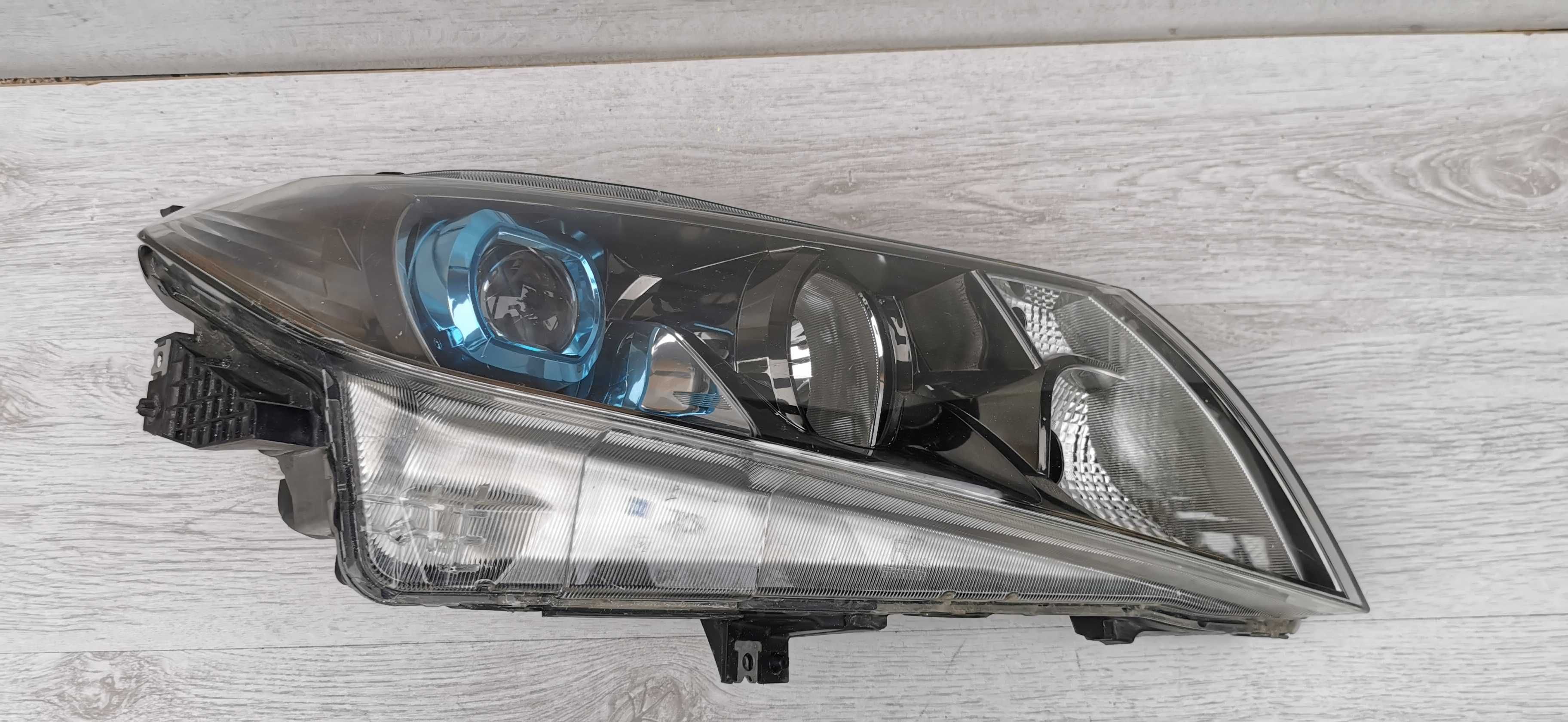 Десен фар за Suzuki Vitara LED / Сузуки Витара ЛЕД